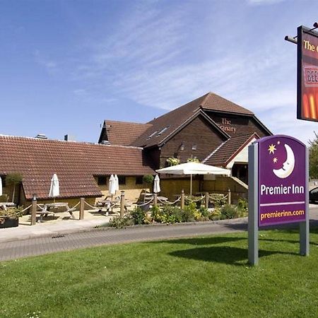 Premier Inn Peterborough - Ferry Meadows Εξωτερικό φωτογραφία