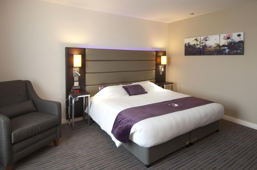 Premier Inn Peterborough - Ferry Meadows Εξωτερικό φωτογραφία