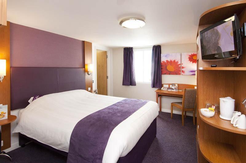 Premier Inn Peterborough - Ferry Meadows Εξωτερικό φωτογραφία